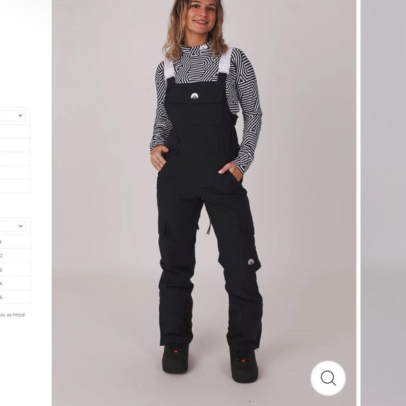 OOSC black bibs - Picture 3 of 4